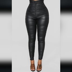 Black Ruched Leggings
